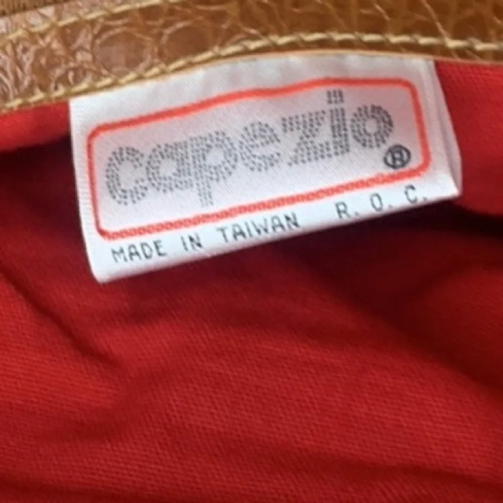 Vintage Y2K Capezio Cherry Red Large Convertible Crossbody Bag - Picture 12 of 12